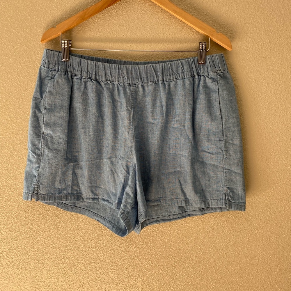 Madewell shorts pull on chambray size L